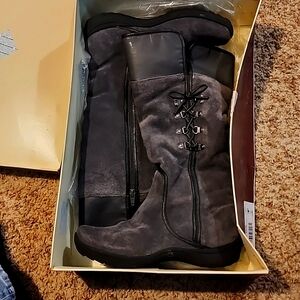 Womens boots
